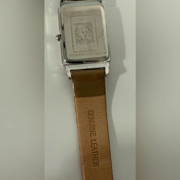 Anne Klein Ladies Rectangular 21mm x 24mm Leather Dress Watch needs new battery - Picture 7 of 11